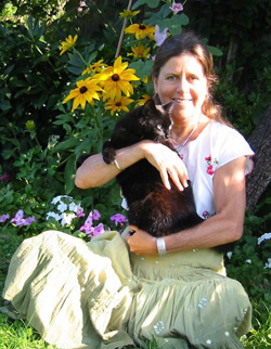 photo of Kim Jacobs with a cat